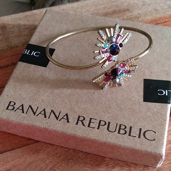 GORGEOUS JEWELRY SET - Earrings and Bracelet, Pictures don't do them justice! - Picture 3 of 4